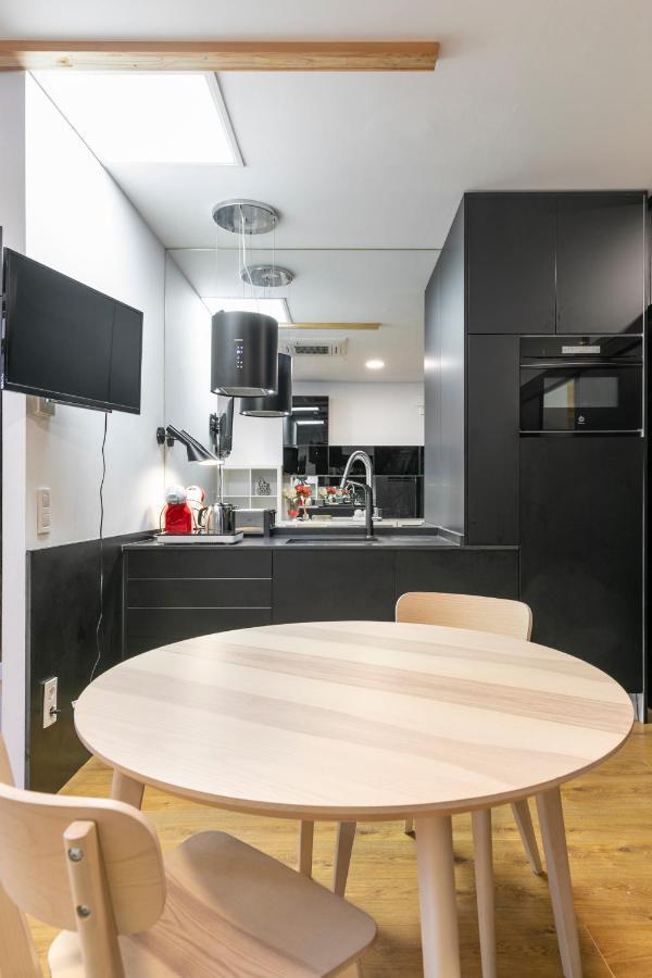 Homeabout Madrid Rio Apartment Exteriör bild